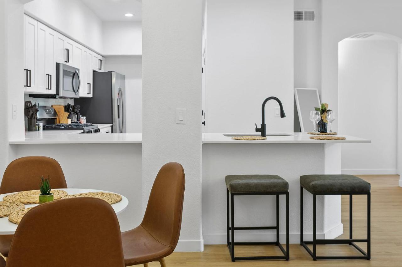 Cozysuites Glendale By The Stadium With Pool 03 Extérieur photo