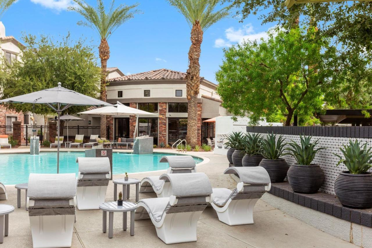 Cozysuites Glendale By The Stadium With Pool 03 Extérieur photo