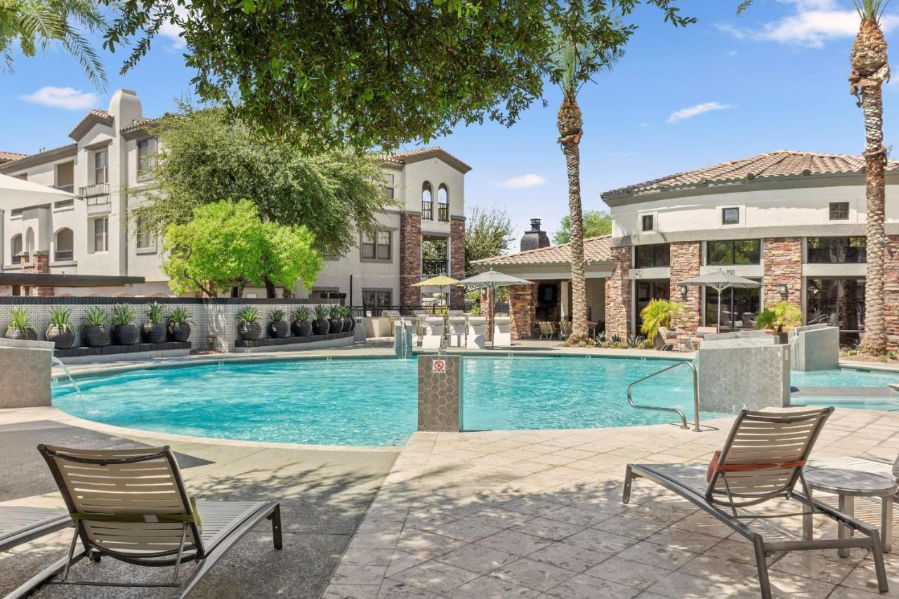 Cozysuites Glendale By The Stadium With Pool 03 Extérieur photo